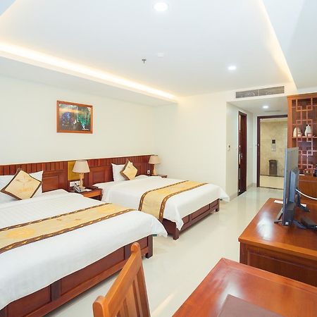 Vinh Hoang Hotel Донг Хой Екстериор снимка