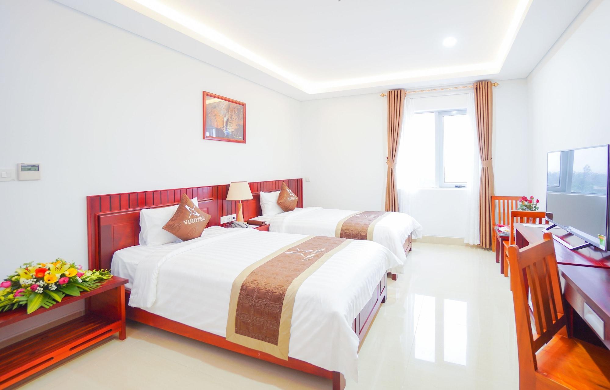 Vinh Hoang Hotel Донг Хой Екстериор снимка