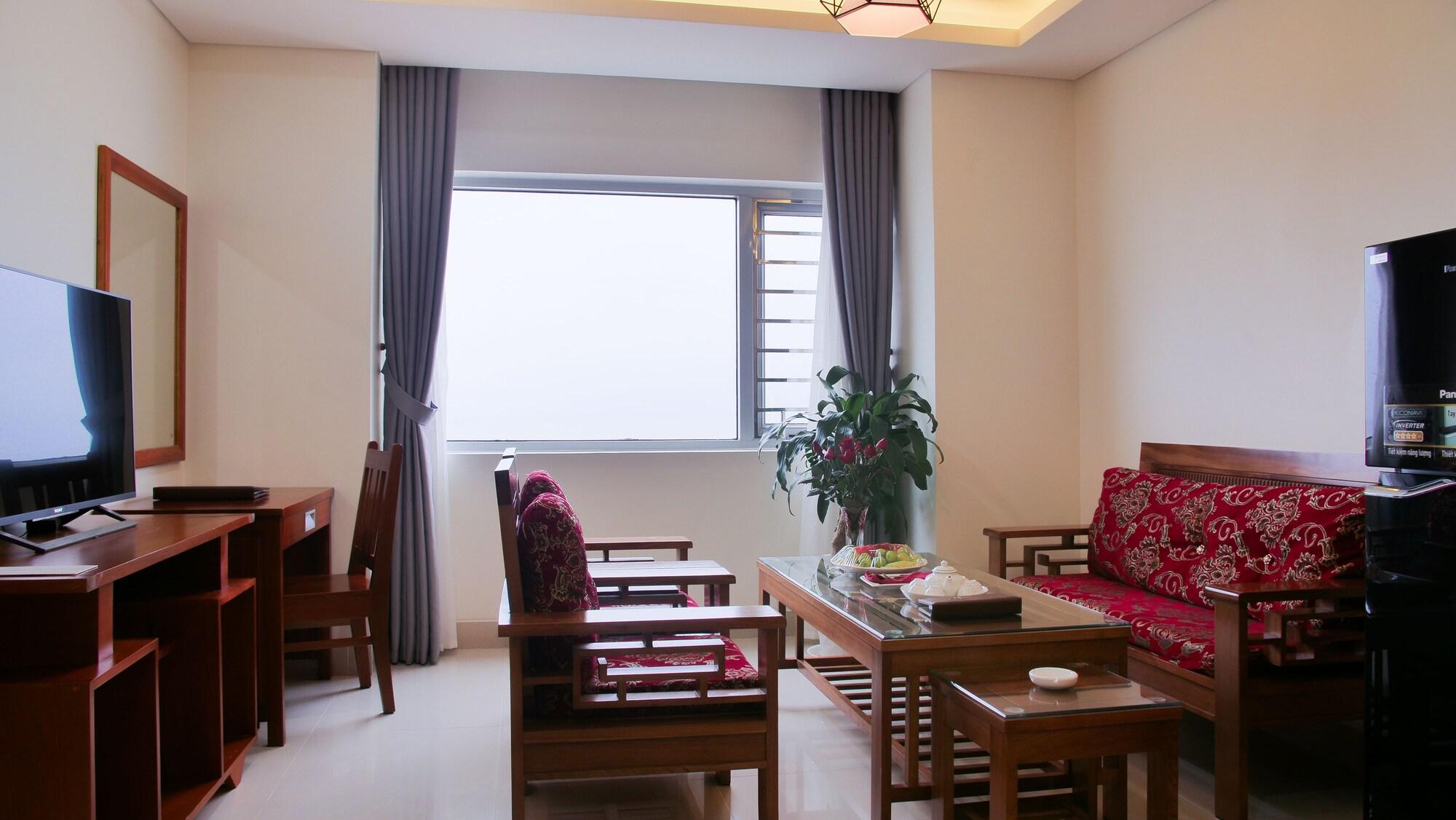 Vinh Hoang Hotel Донг Хой Екстериор снимка