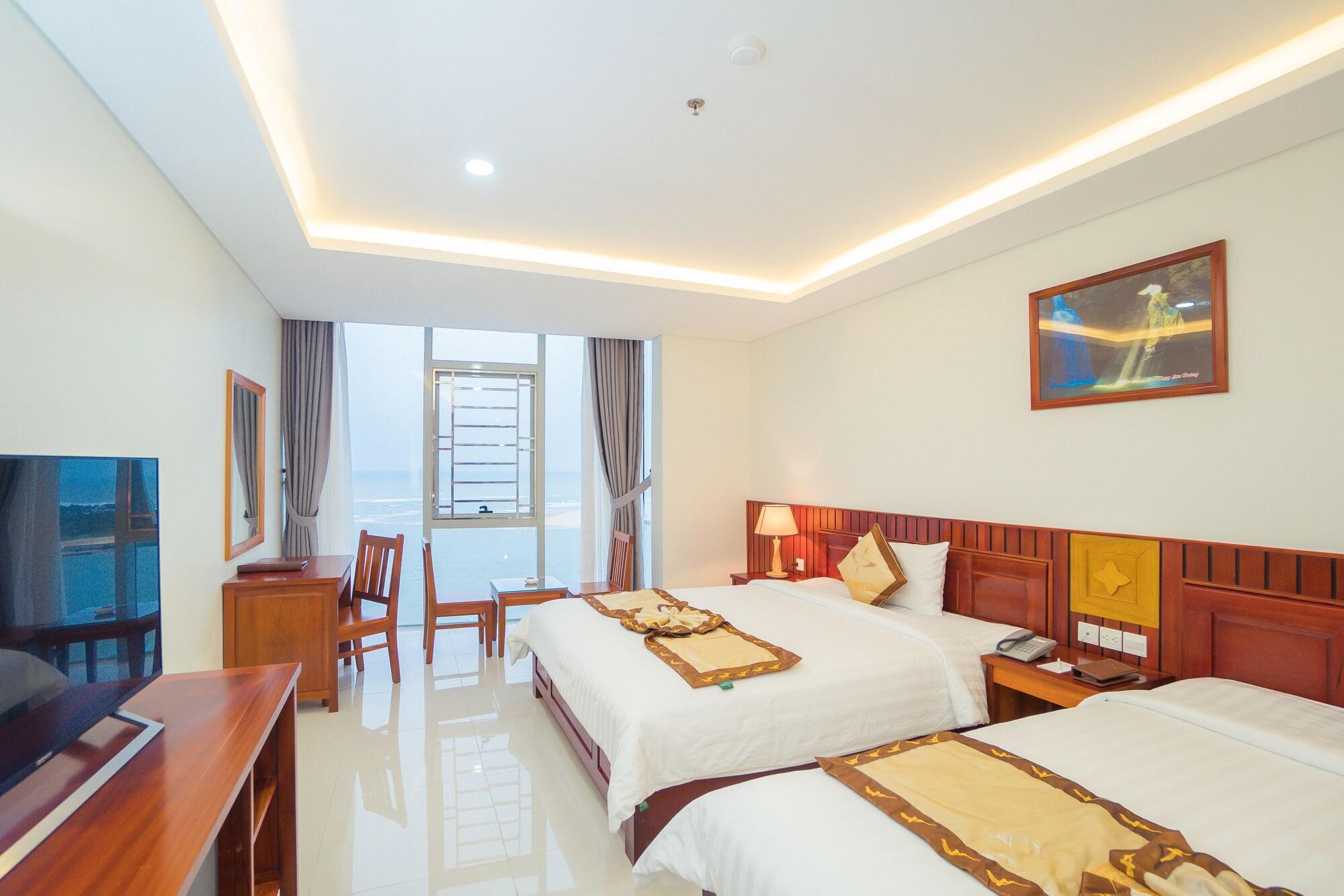 Vinh Hoang Hotel Донг Хой Екстериор снимка
