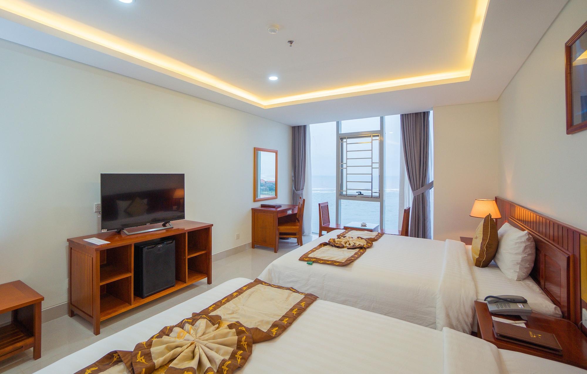 Vinh Hoang Hotel Донг Хой Екстериор снимка