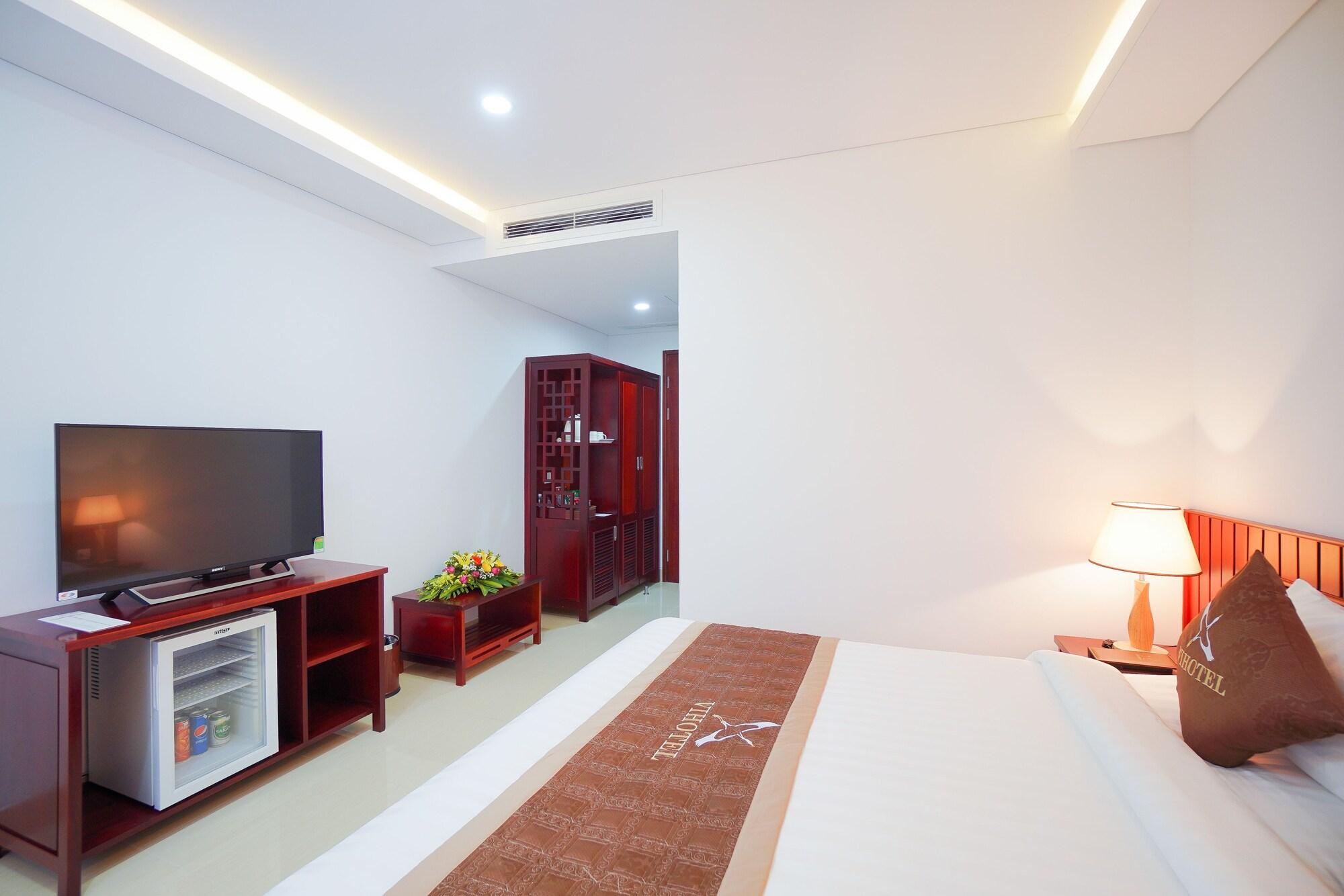 Vinh Hoang Hotel Донг Хой Екстериор снимка