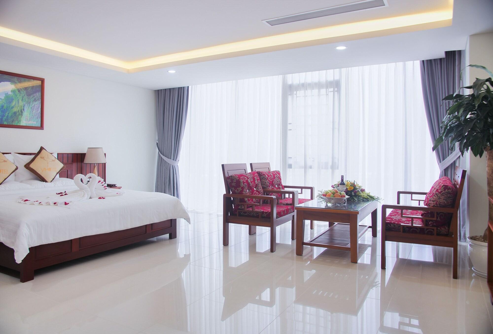 Vinh Hoang Hotel Донг Хой Екстериор снимка
